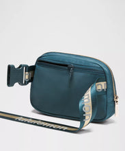 Load image into Gallery viewer, Jade Lululemon Everywhere Belt Bag
